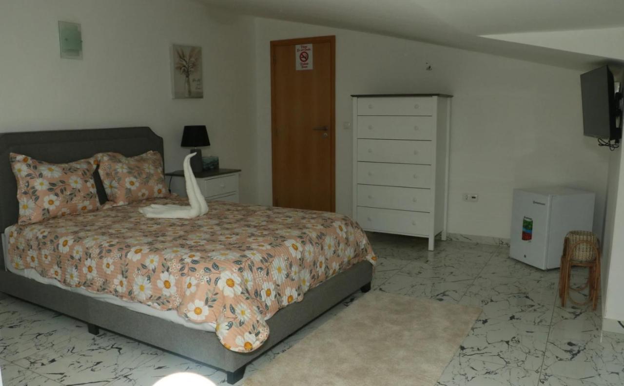 Cidade Paradise Guesthouse Cidade Velha Esterno foto
