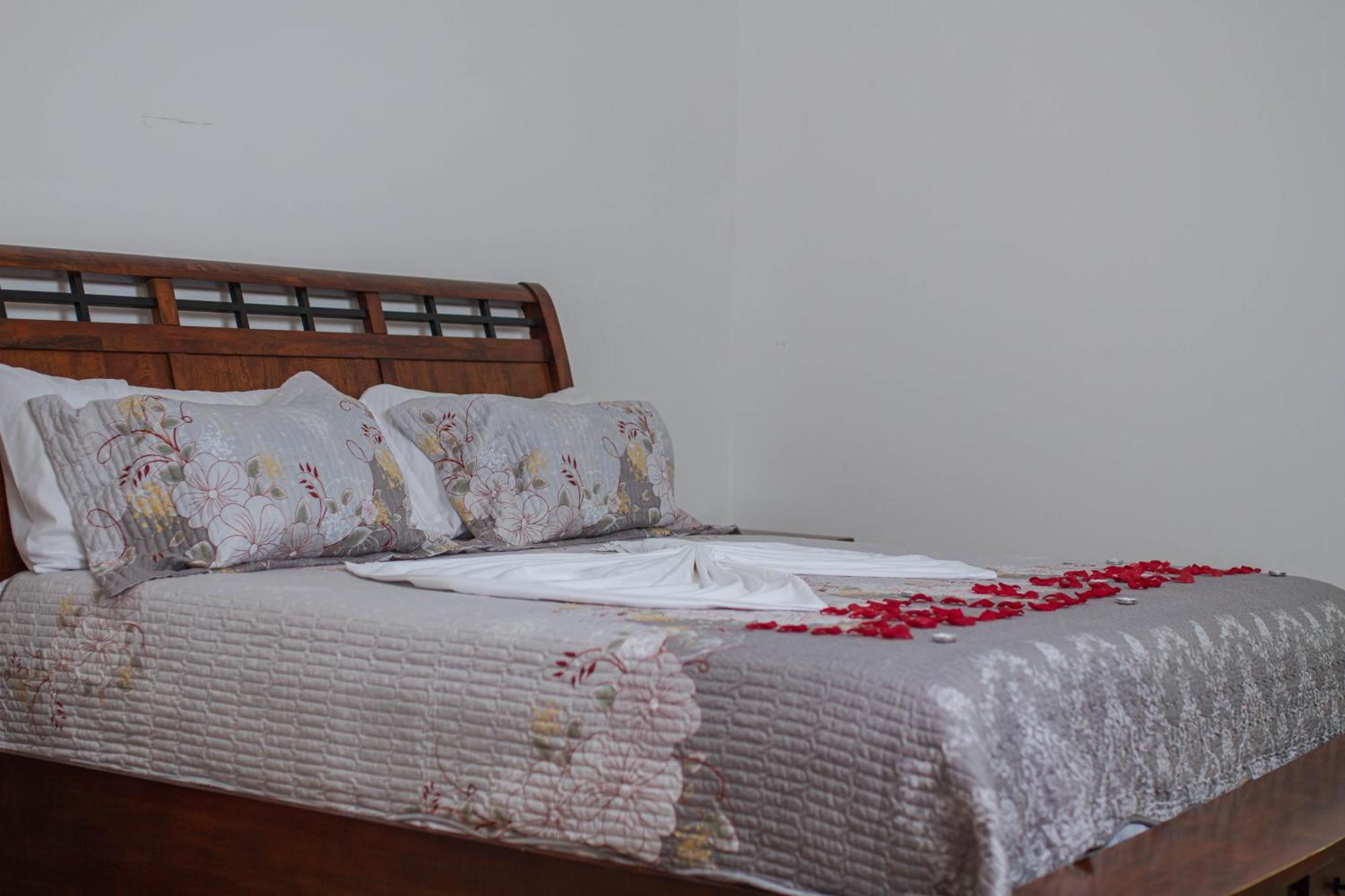 Cidade Paradise Guesthouse Cidade Velha Esterno foto